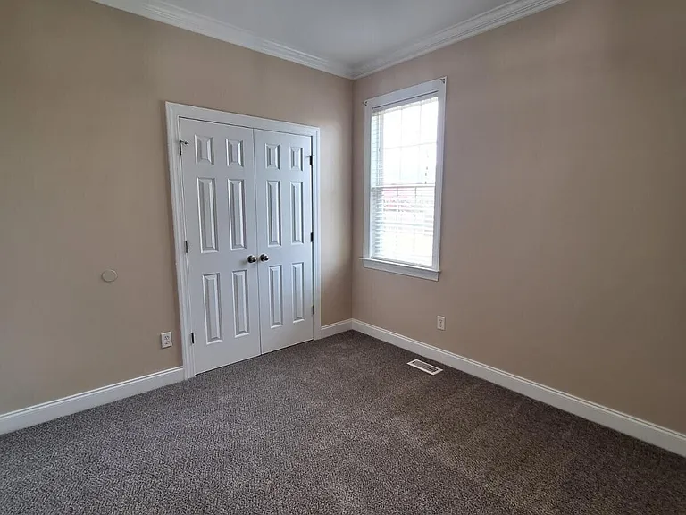 285 Laurie Ellis Rd — Photo 5
