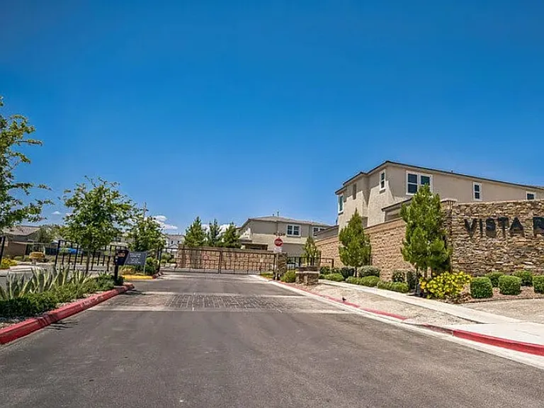 9031 Coastal Oaks St — Photo 3