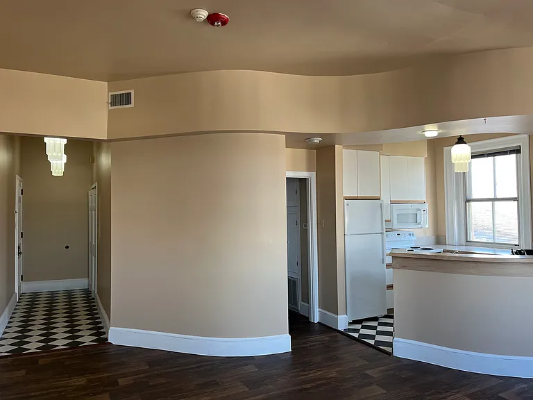 1 W Main St #6 — Photo 11