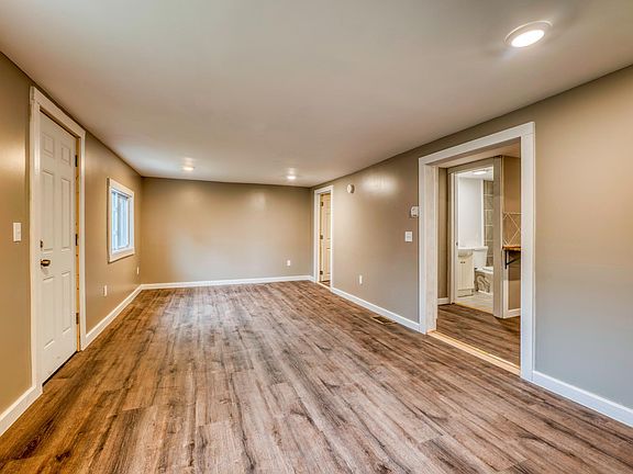 5th image of 513 26th St NW