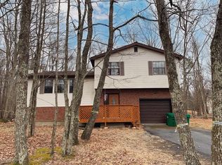 139 Huffman Cir, Bushkill, PA 18324