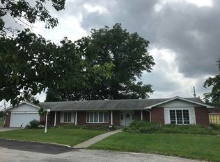 2806 Club Ter, Fort Wayne, IN 46804