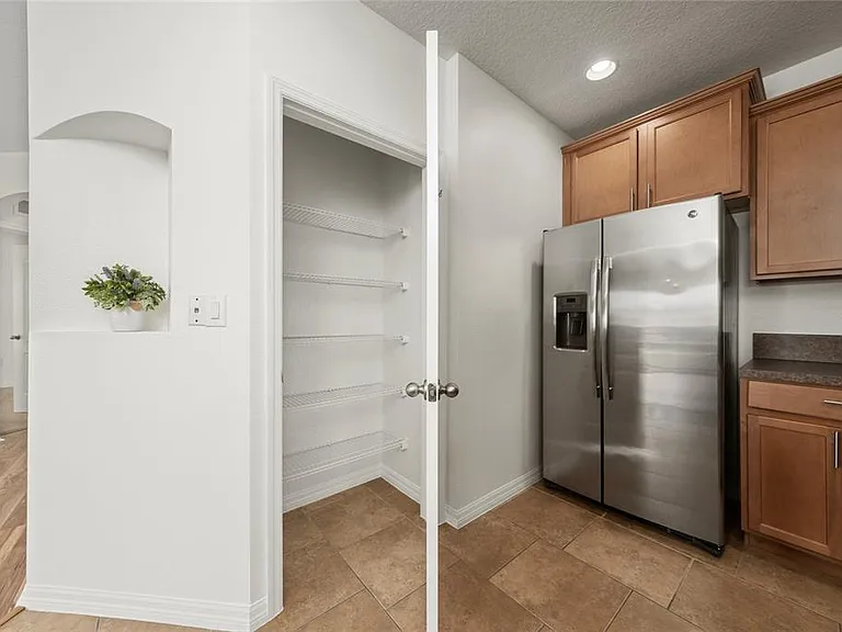 2148 Betsy Ross Ln #2148 — Photo 17