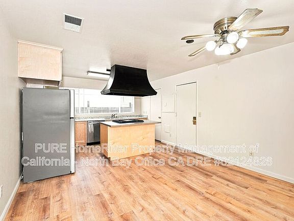 4th image of 2436 Campbell Dr