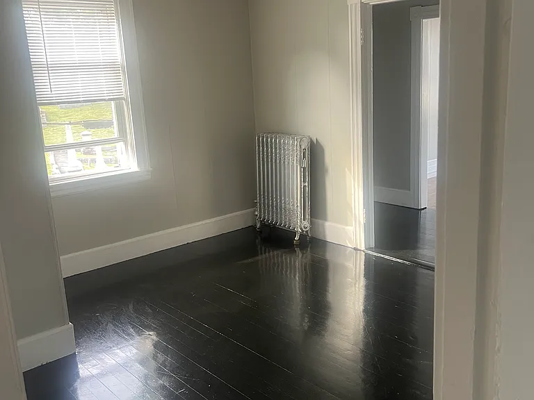 184 Laurel St #2 — Photo 9