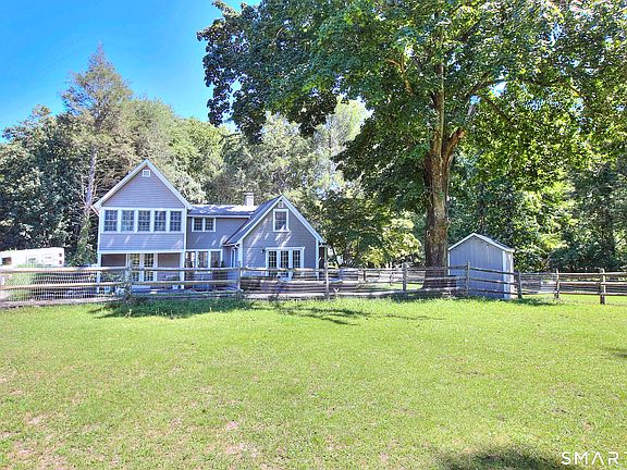 3rd image of 160 Cedar Road
