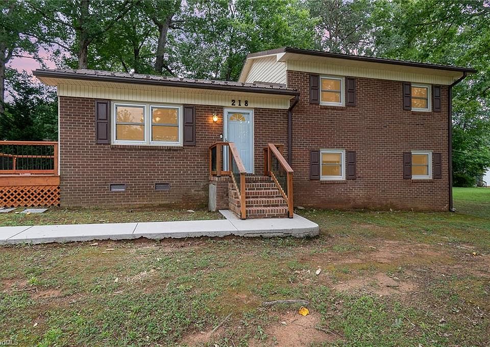 1st image of 218 Lenoir Dr