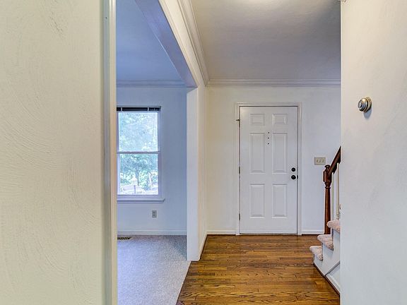 3rd image of 4606 Summerset Dr
