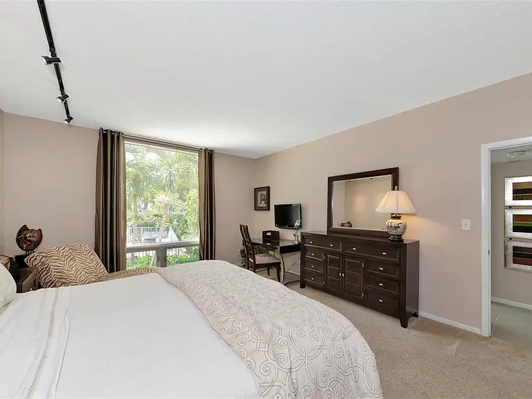 1111 N Gulfstream Ave #1A — Photo 9