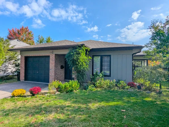 115 Robinson St, Collingwood, ON L9Y 3M2