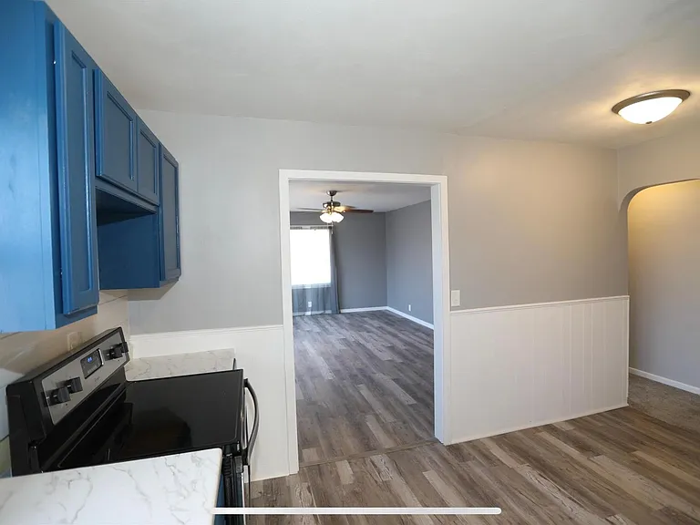 2107 Avenue D — Photo 16