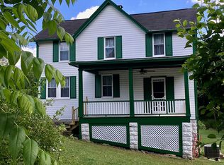 4221 New Texas Rd, Pittsburgh, PA 15239