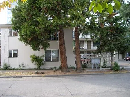 1 bed, 400 sqft, $950 — Photo 1