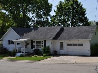 5303 Broadhead St, Mc Farland, WI 53558