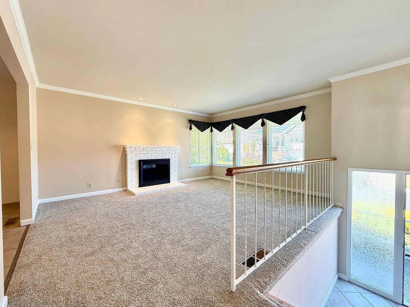 Single-Family Home in Park Pacifica - 3Bed/3Bath + 2 Bonus Rooms — Photo 3