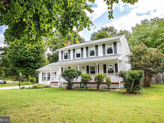 3rd image of 302 Green Arbor Dr