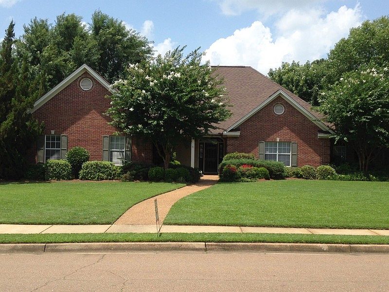 1st image of 113 Woodland Dr