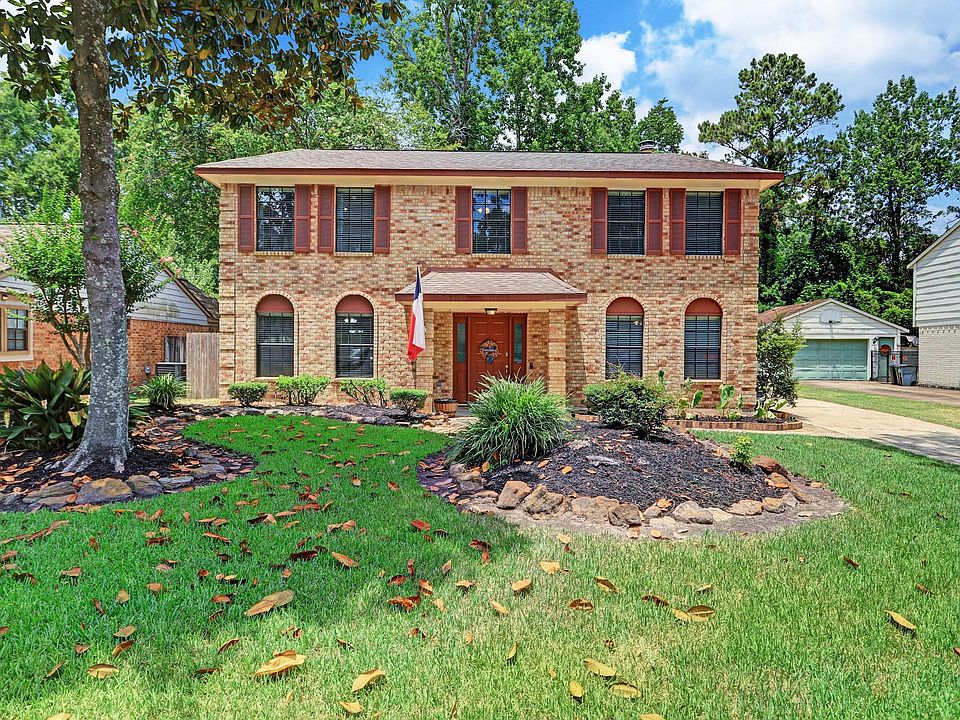 1st image of 2727 Golden Leaf Dr