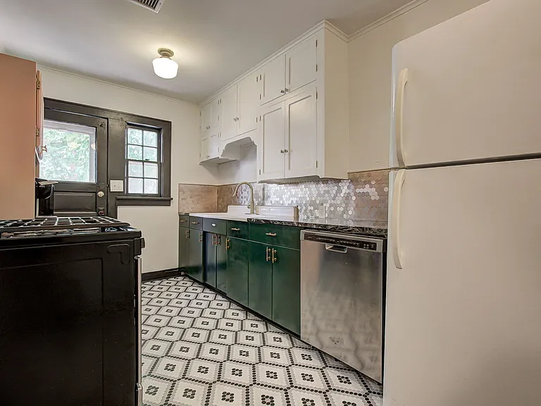 2215 W Broadway Ave #1 — Photo 22