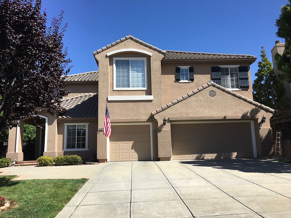 1st image of 6039 La Spezia Pl