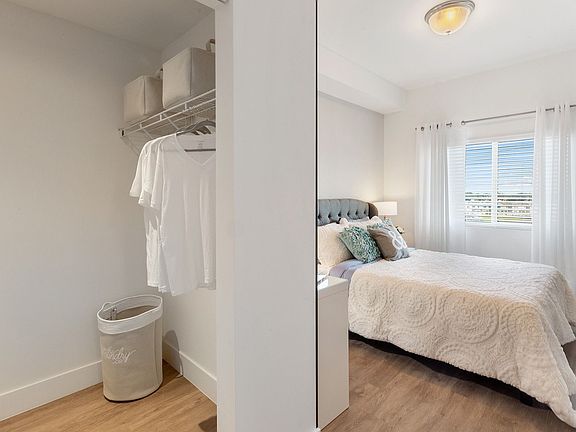 3rd image of 3808 Crystal Lake Dr #305