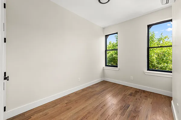 Rented by Friedman Mayer, LREB | media 5