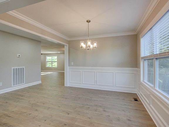 3rd image of 2700 Wakefield Dr Lot 13