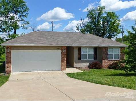 Welcome to 1405 W. Robin, Ozark MO! This is a magnificent three bedroom, two FULL bathroom home.