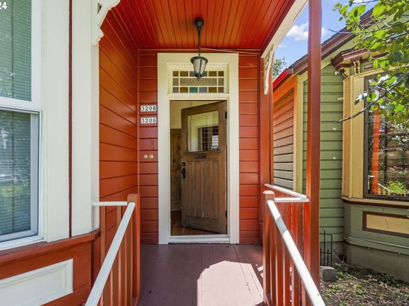 portland-oregon-2076780085 picture