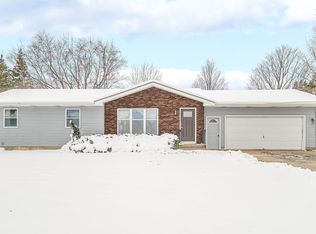 19923 E Grant Hwy, Marengo, IL 60152