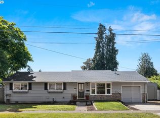 345 W Hereford St, Gladstone, OR