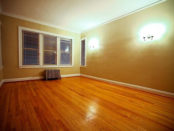 2nd image of 2039 N Kimball Ave #2B