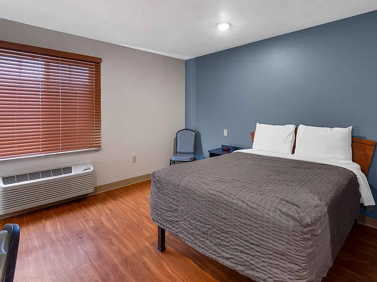 Studio Suite - 1 Full Bed