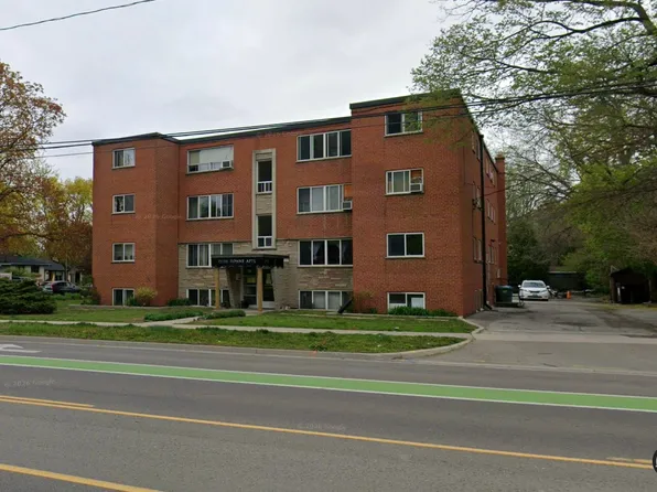 2393 New St #402, Burlington, ON L7R 1K1