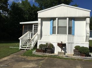 74 Crab Orchard Ln, Carbondale, IL 62902