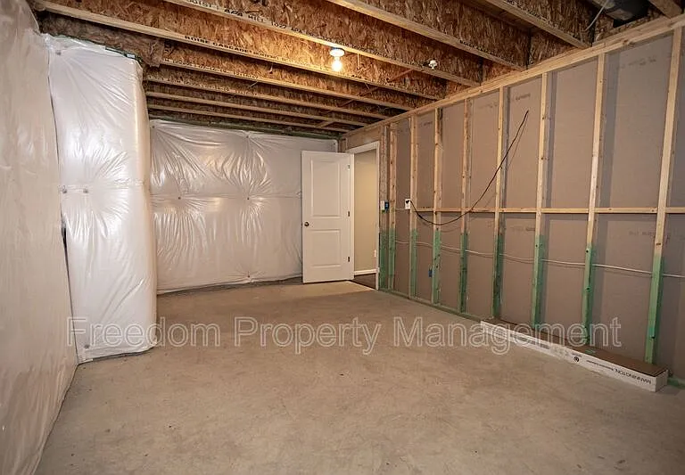 2425 Morgans Point Dr — Photo 76
