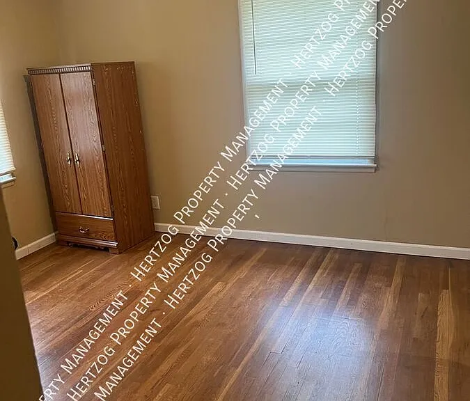 1701 El Camino St — Photo 6
