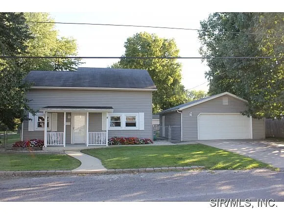 117 E High St photo 1