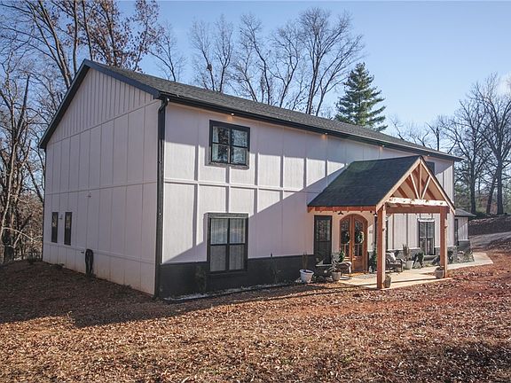 2nd image of 112 Woodside Ln