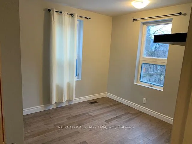 300 Locke St S #1 — Photo 17