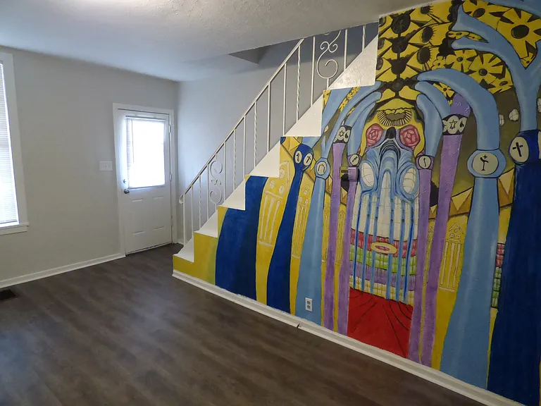 1134 Race St — Photo 1