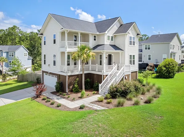 110 Martins Point Dr, Wando, SC 29492