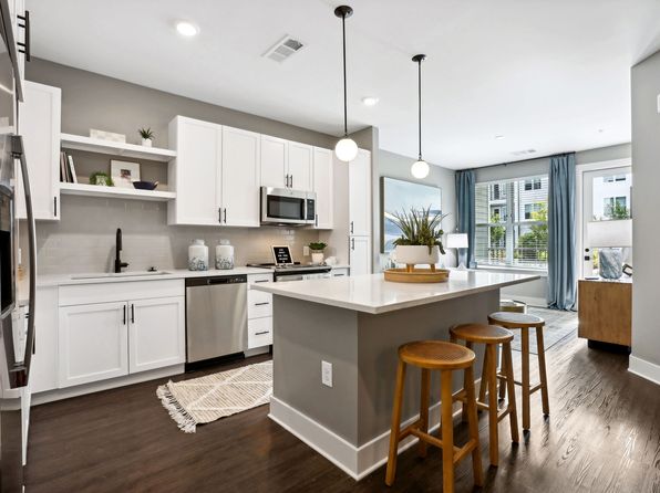 1055 Alpharetta St #320