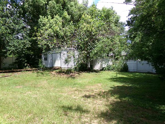 3rd image of 812 W Washington St