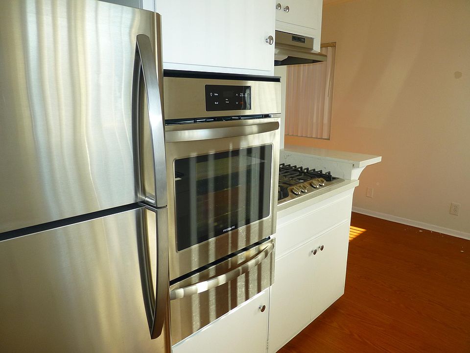1st image of 12755 Matteson Ave APT 1