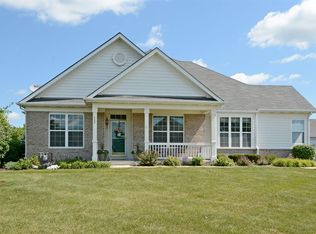 882 Skyline Dr, Batavia, IL 60510