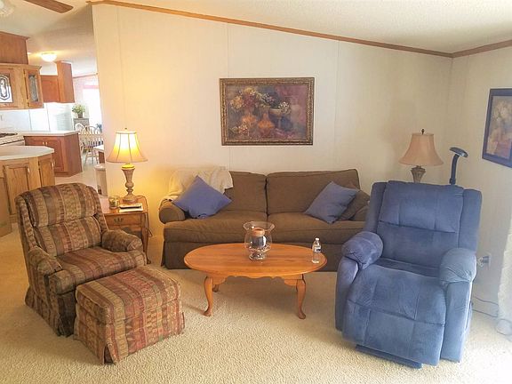 4th image of 7297 White Oak Cir