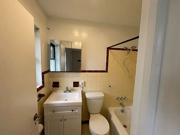 2nd image of 253 Mateo Way NE