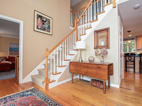 3rd image of 553 Acorn Park Dr