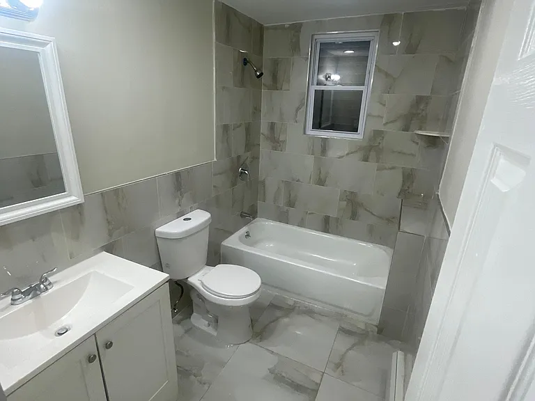 406 S 15th St #1F — Photo 5